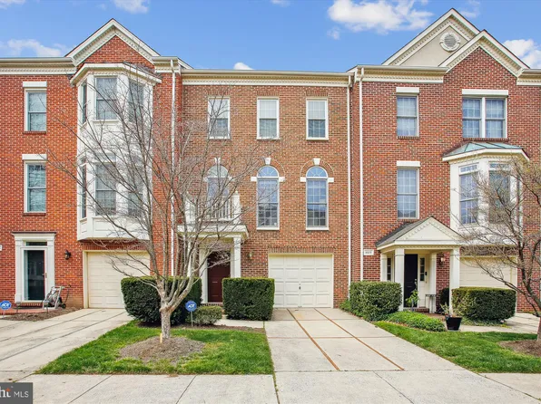4103 Kentmere Sq, Fairfax, VA 22030