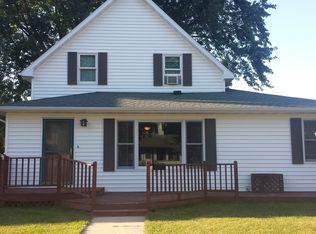 708 Maple St SW, Sleepy Eye, MN 56085