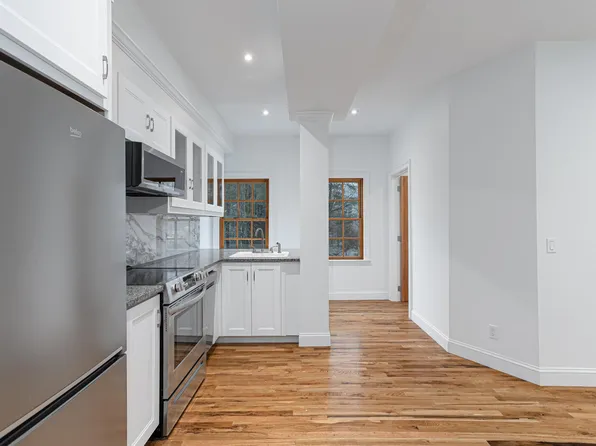 2 Hollyhock Rd #10H, Wilton, CT 06897