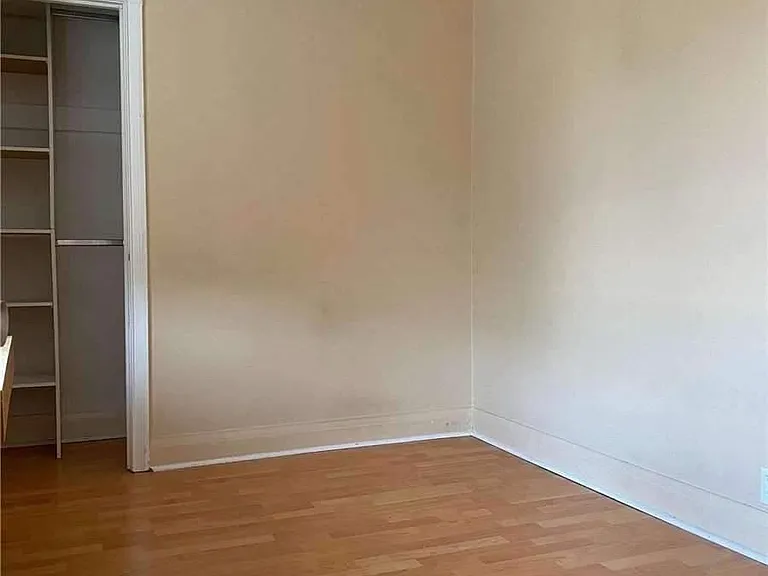 4 Sully Cres #UPPER — Photo 5