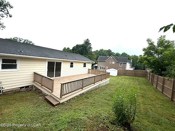 4th image of 238 Cliffside Ave