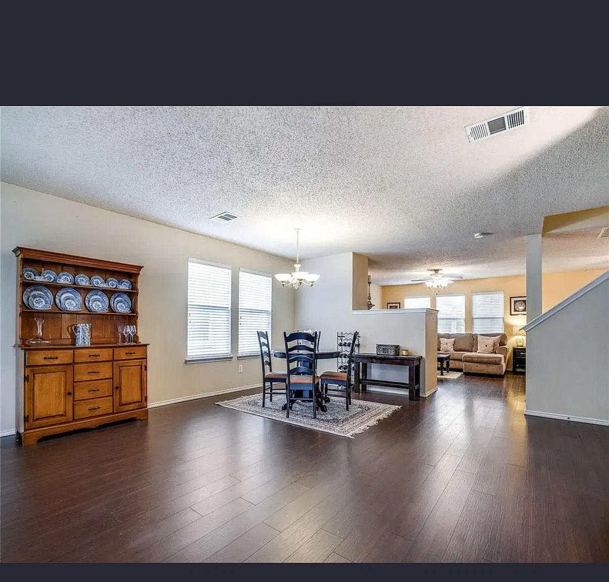4 bed, 2517 sqft, $2,300 — Photo 4