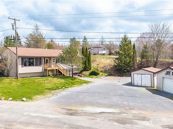 2nd image of 68 Stillwater Rd