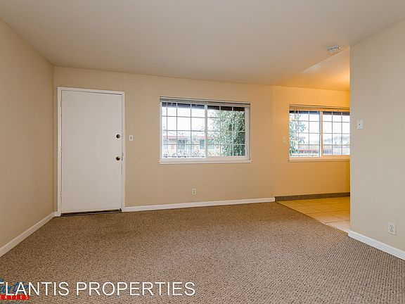 5th image of 2318 Karen Dr APT 06