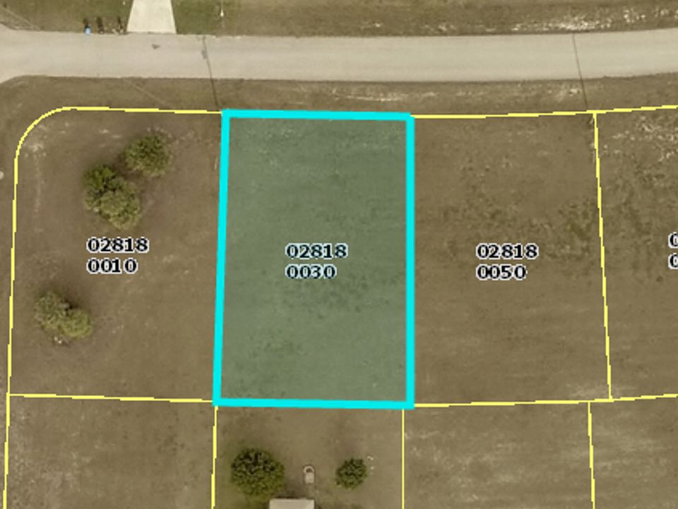 1st image of 638 NW 28th Ter