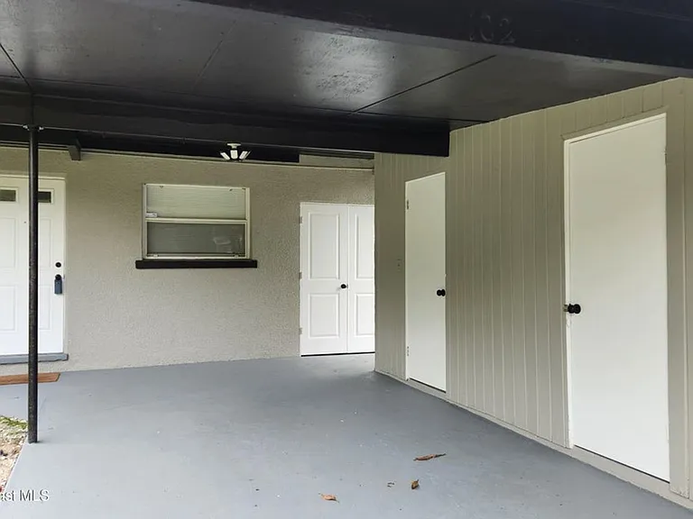 102 S Christmas Hill Rd — Photo 14