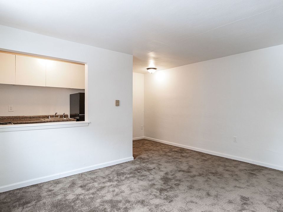 Brookside Apartments 10051015 Willowbrook Dr Greensburg PA Zillow