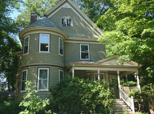 15 Wren St, West Roxbury, MA 02132