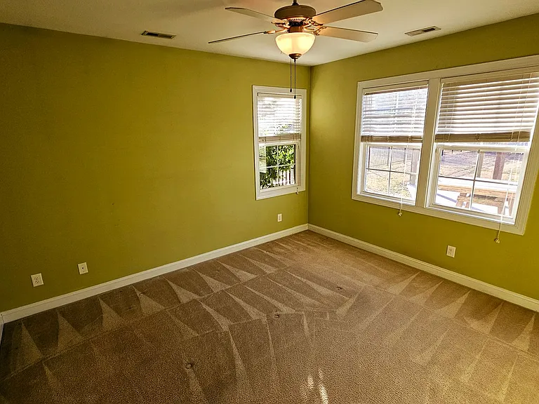 284 SW Plantation Dr — Photo 10
