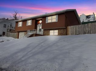 1037 Dorsey Ave, Morgantown, WV 26501