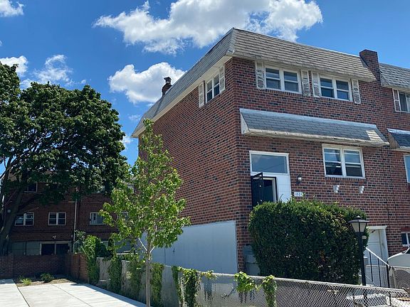 2nd image of 1521 Dondill Pl
