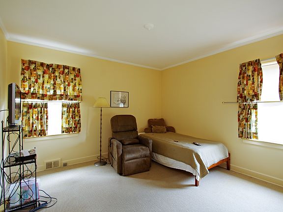4th image of 6912 N Keystone Ave