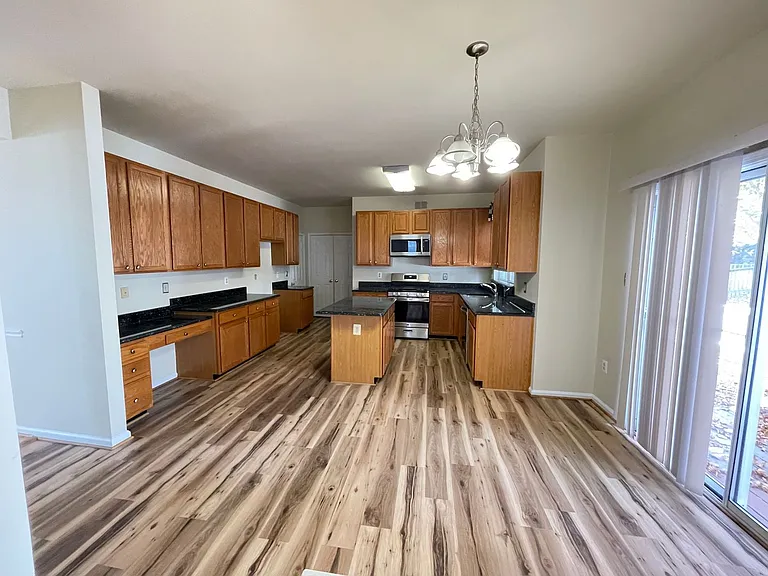 15518 Toddsbury Ln — Photo 7