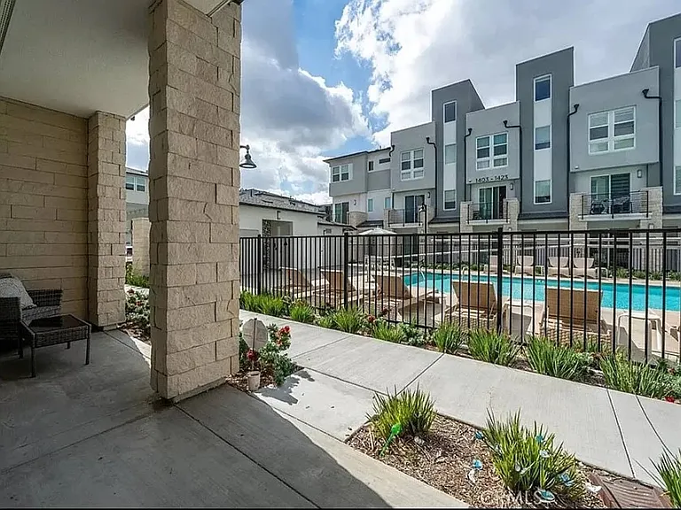 1311 W Cara Dr — Photo 30