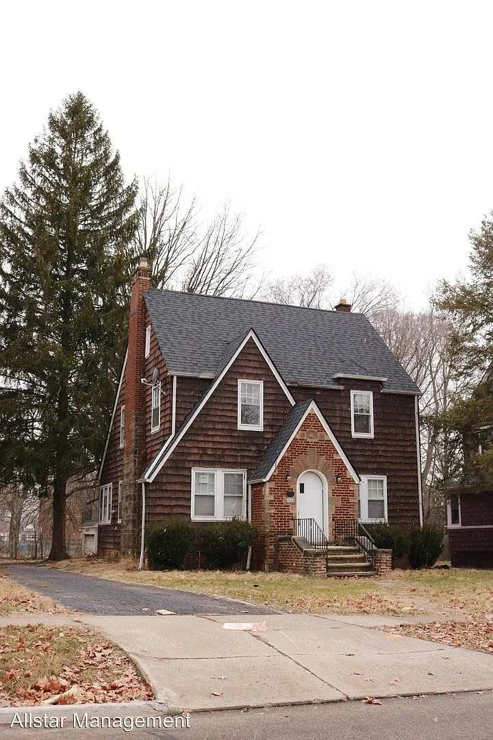 932 Roanoke Rd photo 1