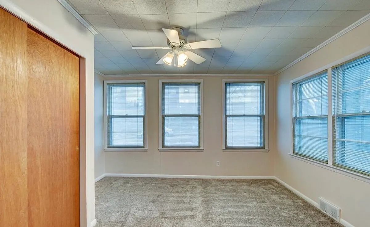 Bedroom - 1004 Glenwood Ave #2