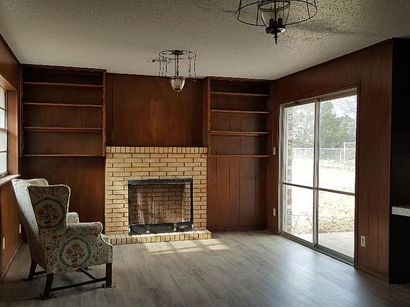 5th image of 3309 N Clyde Ave