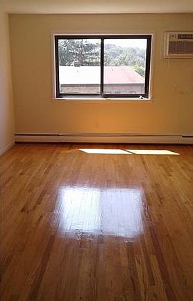 2nd image of 12 Brevoort Dr APT 1B