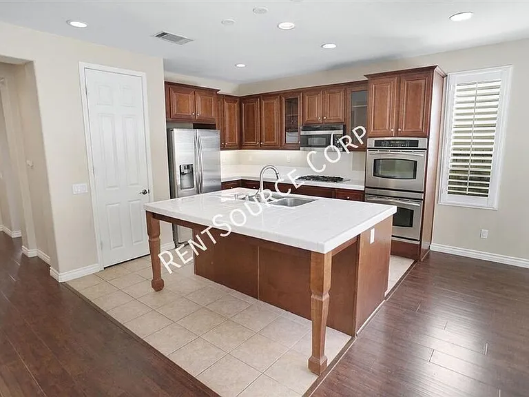 17420 Smoke Tree Ln — Photo 3