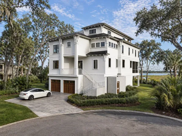 18 Indian Hill Ln, Hilton Head Island, SC 29926