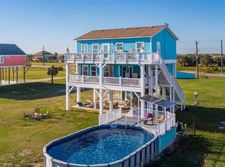 986 Edson Dr, Gilchrist, TX 77617