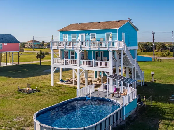 986 Edson Dr, Gilchrist, TX 77617