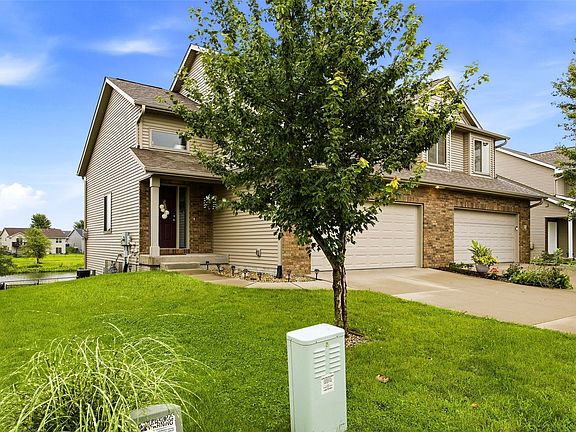 2nd image of 90 S Park Ridge Rd
