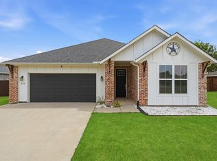 122 Alma Ln, Whitewright, TX 75491