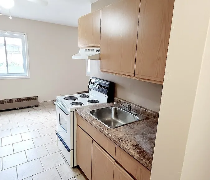 2880 Tecumseh Rd W #303 — Photo 7