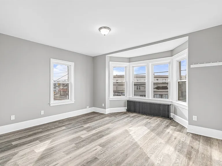 712 Eastern Ave #2 — Photo 8