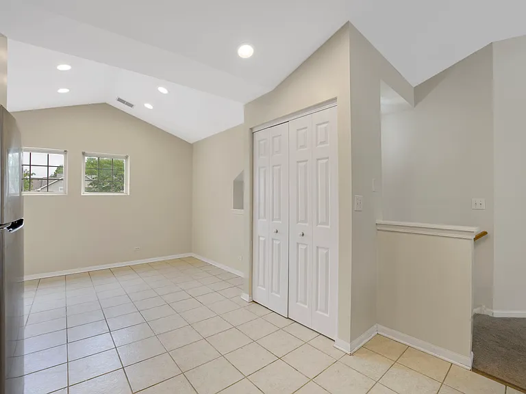 3073 Kentshire Cir — Photo 6