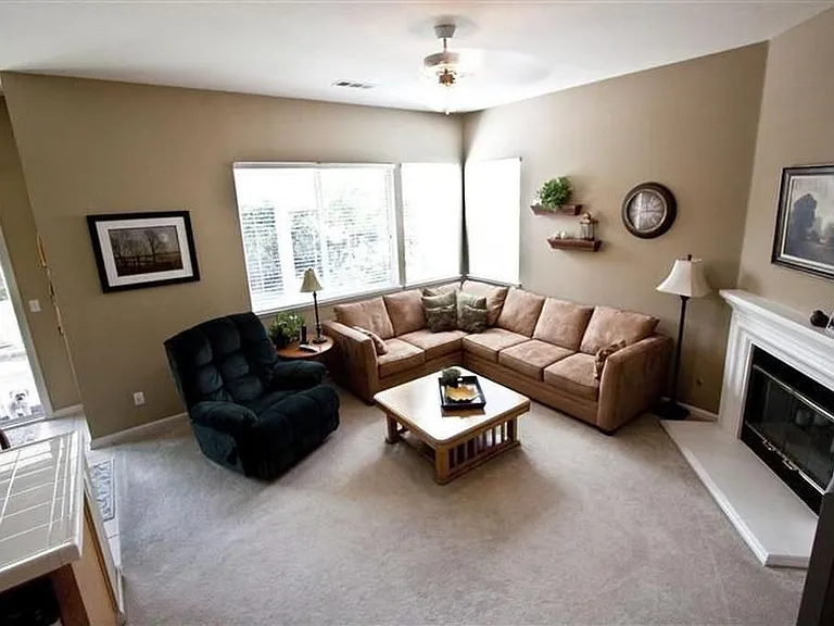 1236 Casual Ln — Photo 3