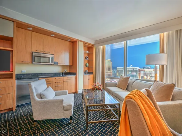 2000 N Fashion Show Dr Unit 4105, Paradise, NV 89109