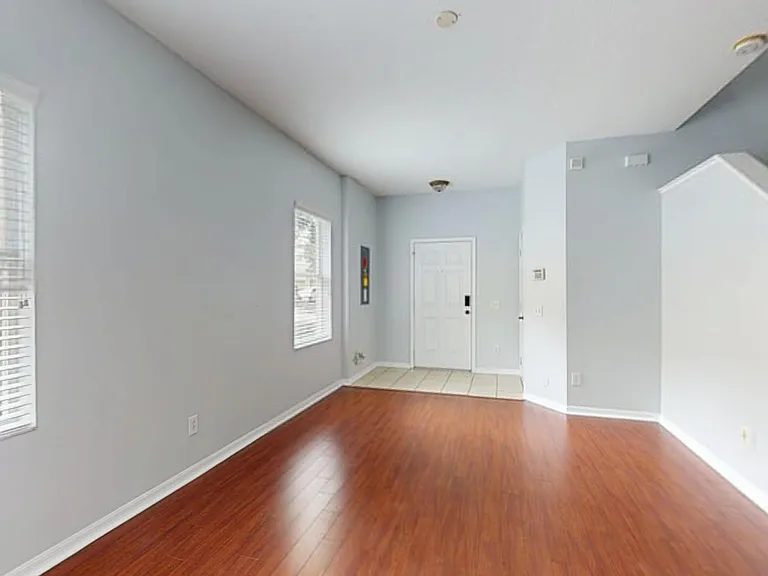 17531 Hugh Ln — Photo 6