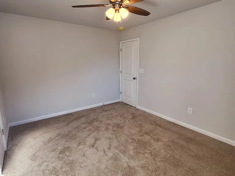 395 Paulownia Cir — Photo 8