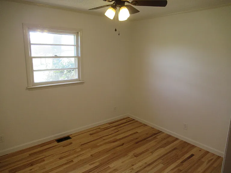 1330 Davis Rd — Photo 15