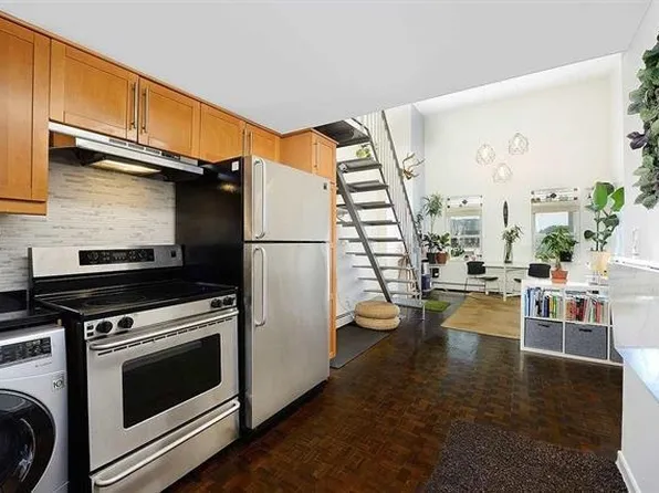 212 9th Street image 1 of 12