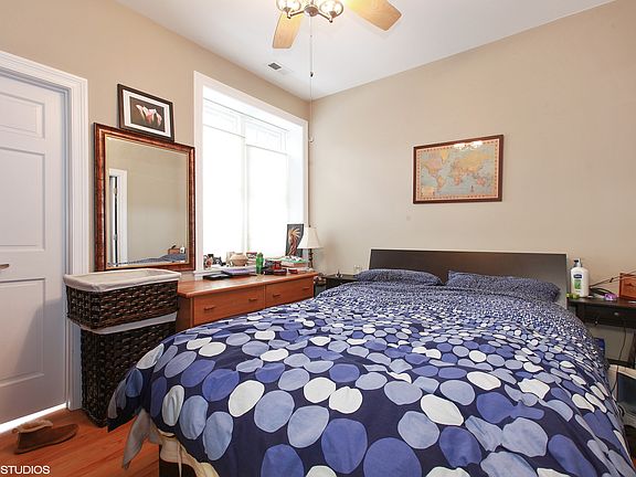5th image of 1516 W Arthur Ave #2B