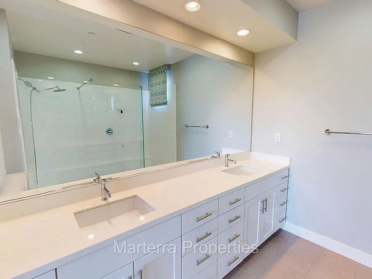 2111 Harper Way — Photo 14