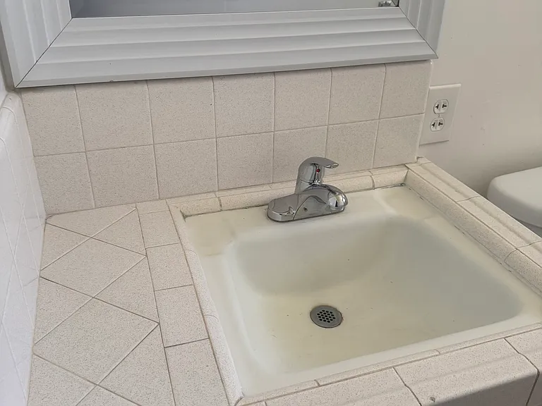 831 W Cambridge Ave #B — Photo 9