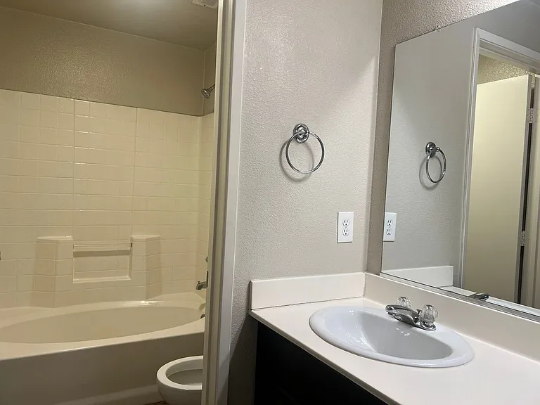 1355 Nicolette Ave #1323 — Photo 11