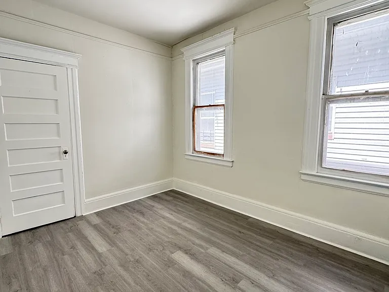 29 Cedar Ave #1 — Photo 6
