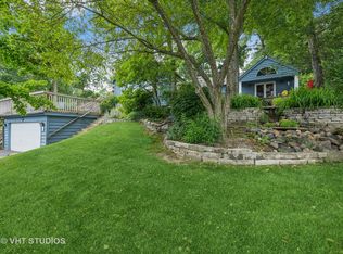 204 Beachview Ln, North Barrington, IL 60010
