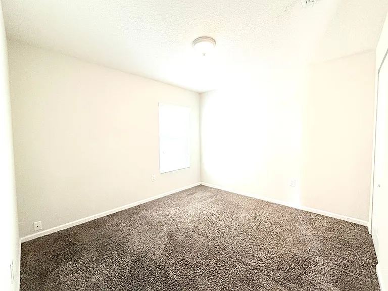 12306 Crossfield Dr — Photo 29