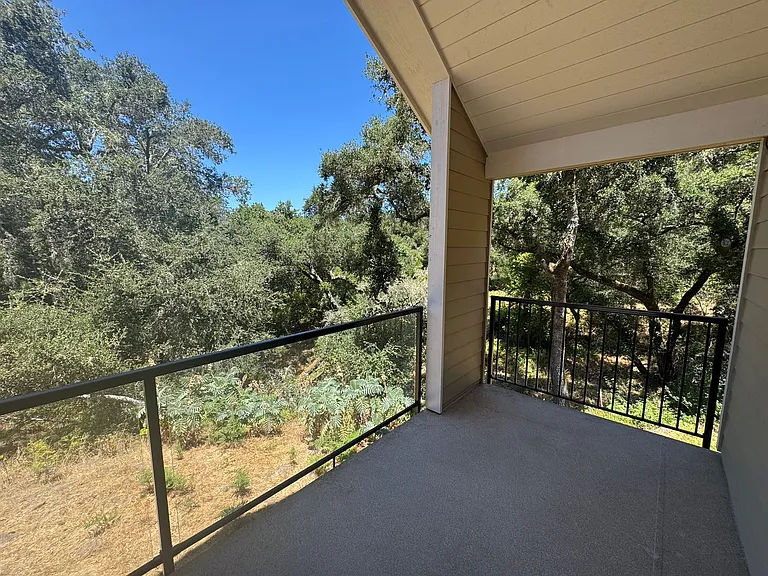 325 Vista Robles Dr — Photo 32