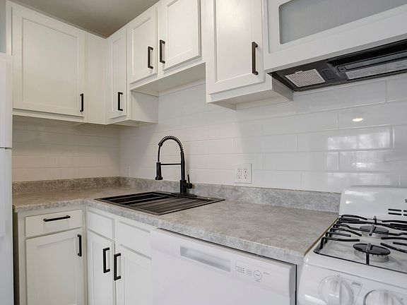 5th image of 1515 Clermont St APT 208