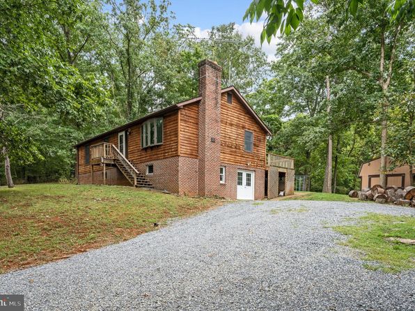 813 Leeds Manor Ln