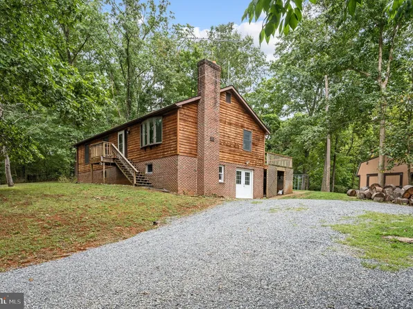 813 Leeds Manor Ln, Winchester, VA 20135