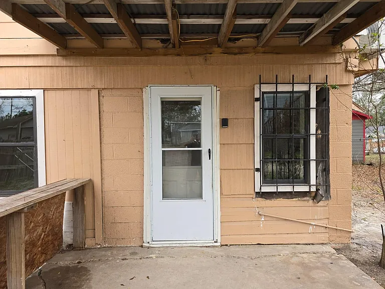 1723 Alta Vista St #B — Photo 6