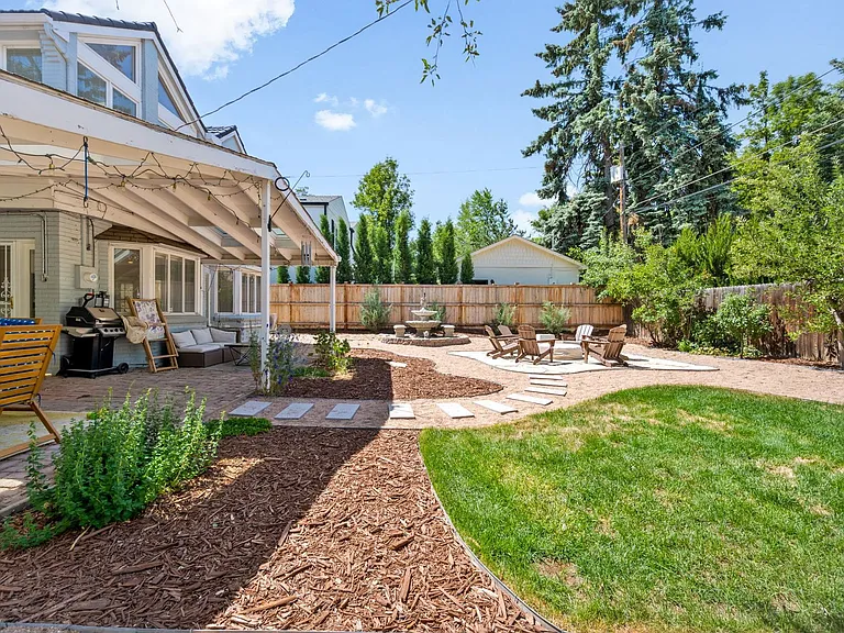 525 Forest St — Photo 31